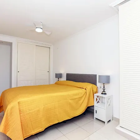 169 Medina Molins B-6 * Denia