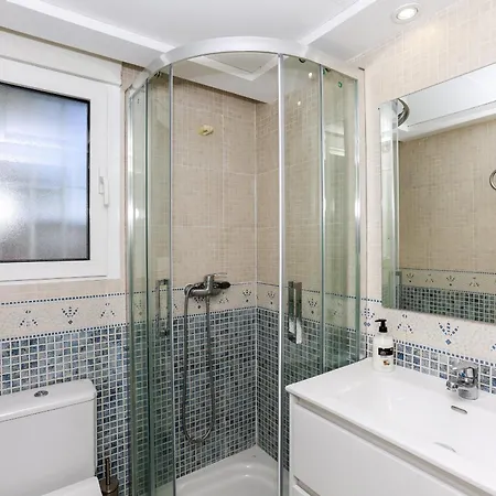169 Medina Molins B-6 Apartment