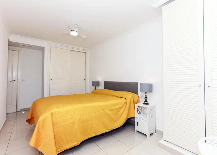 169 Medina Molins B-6 * دينايا